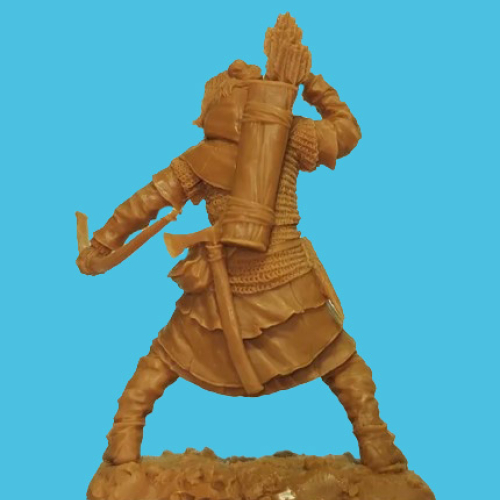 04. Archer, main au carquois, nu tête.